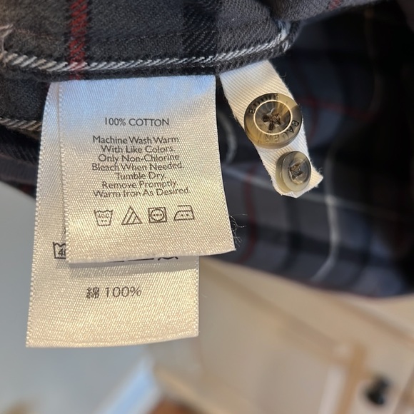 Mid weight flannel, like new, Eddie Bauer soft shirt XLT - Picture 6 of 6